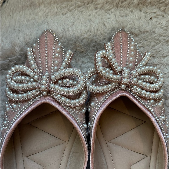 Elegant Pink Pearl Embellished Flats - Picture 2 of 4
